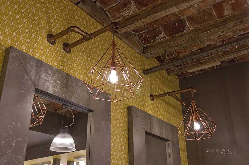 Suspensions design tuyaux doré style et ambiance