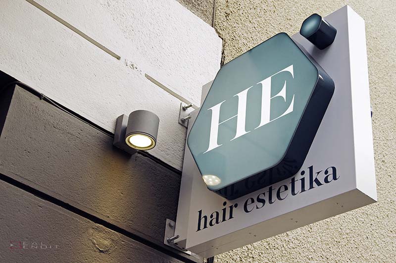 Enseigne Drapeau Logo Salon coiffure spa beaute spot LED Design