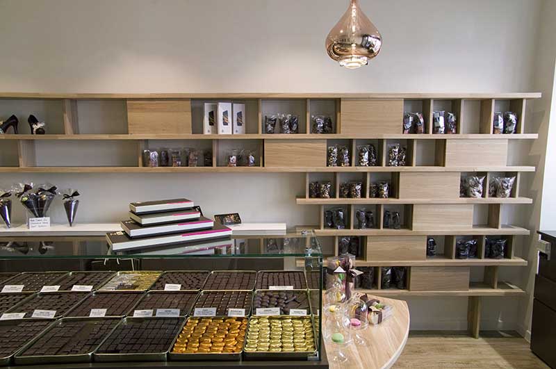 Vue casier rangement avec panneaux modulables chocolat