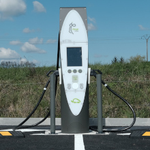 Borne design IE charge design produit